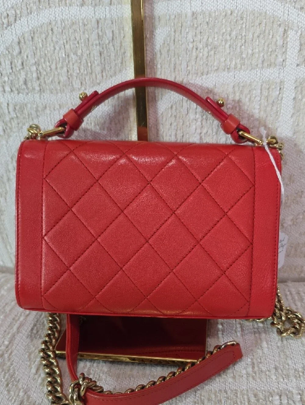CHANEL Red Quilted Leather Top-Handle Shoulder Bag with Gold Chain